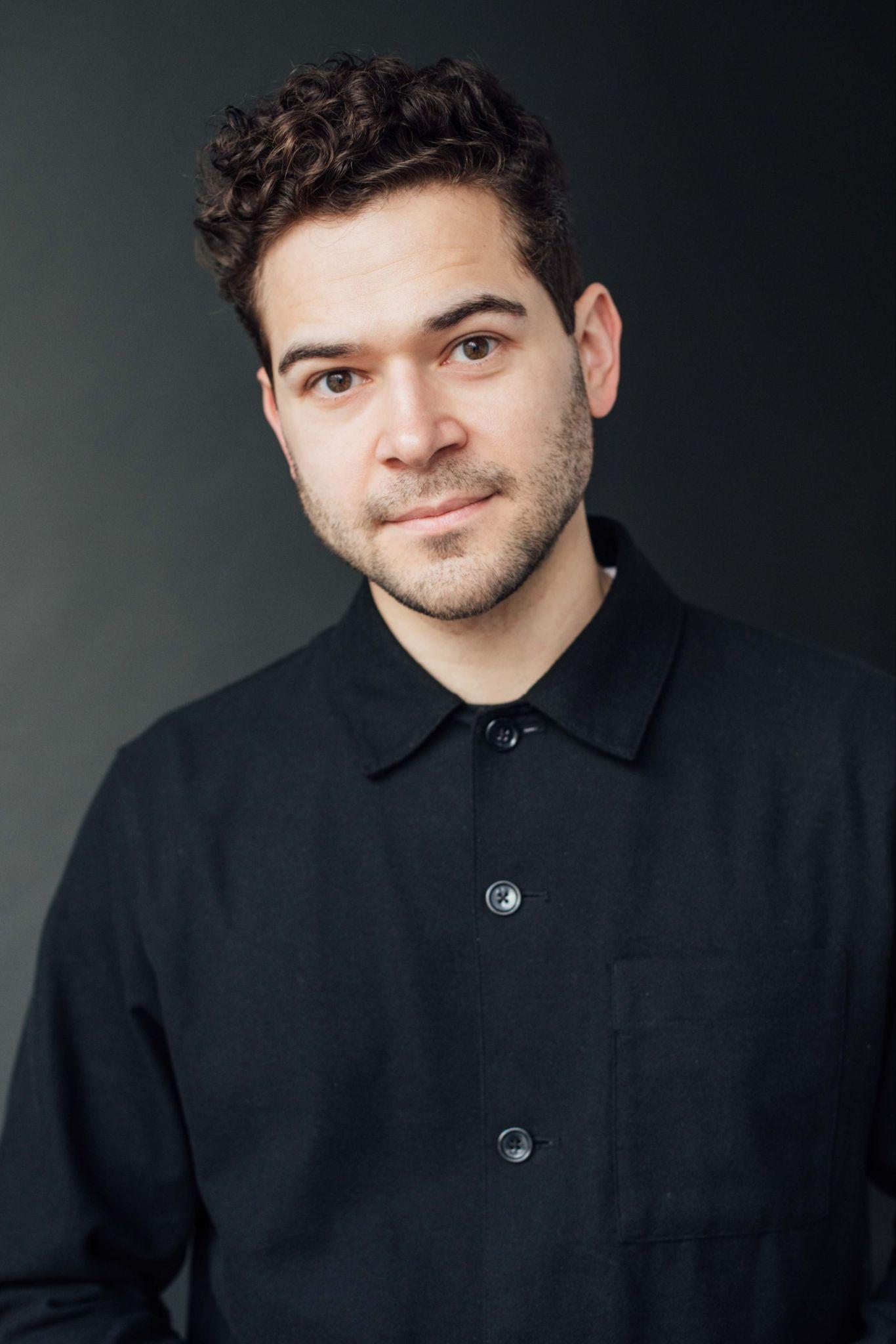 Daniel Maslany — headshot